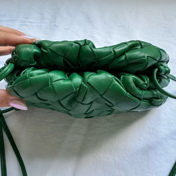 Authentic Bottega Veneta Small Pouch in green - Picture 6 of 12